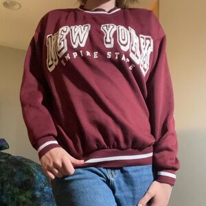 brandy melville crewneck 🍒